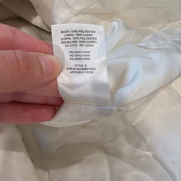 Aritzia Generation Blazer Relaxed Single-breasted Crepe Blazer Medium Ivory - Picture 5 of 7